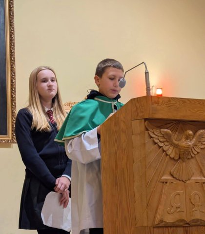 Szkolna Eucharystia (2).jpg
