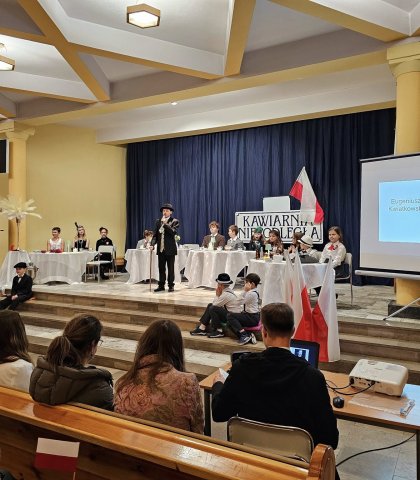 Szkolne obchody Dnia Niepodległości (6).jpg