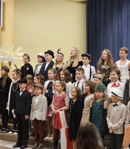 Szkolne obchody Dnia Niepodległości (14).jpg