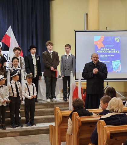 Szkolne obchody Dnia Niepodległości (15).jpg