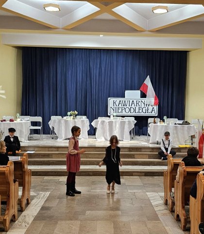 Szkolne obchody Dnia Niepodległości (34).jpg