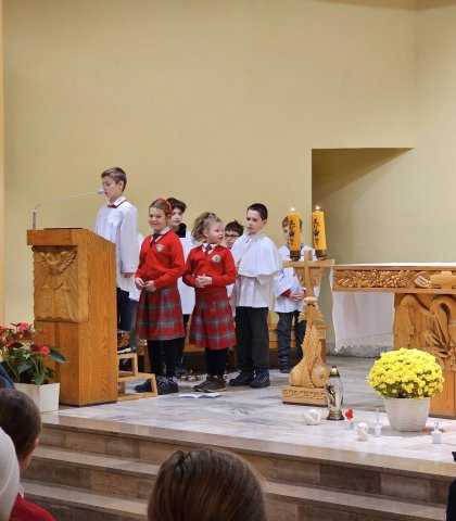 Liturgiczne wspomnienie Ofiarowania NMP w świątyni (3).jpg