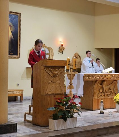 Liturgiczne wspomnienie Ofiarowania NMP w świątyni (5).jpg