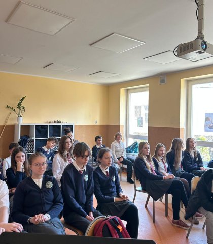 Drugi dzień rekolekcji szkolnych (14).jpeg