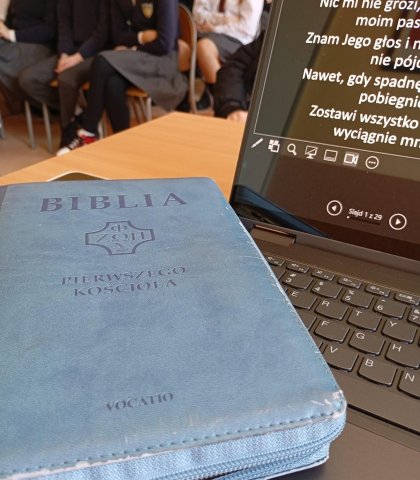 Drugi dzień rekolekcji szkolnych (18).jpeg