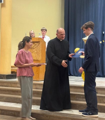 Pożegnanie tegorocznych absolwentów (57).jpeg