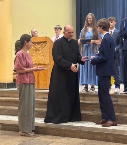 Pożegnanie tegorocznych absolwentów (59).jpeg
