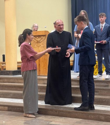 Pożegnanie tegorocznych absolwentów (60).jpeg