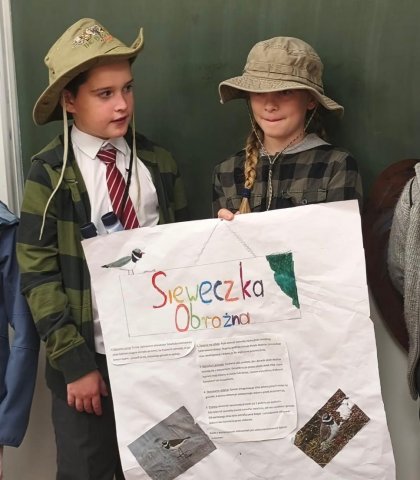 Wernisaż podsumowujący Brązową Szkołę (8).jpeg