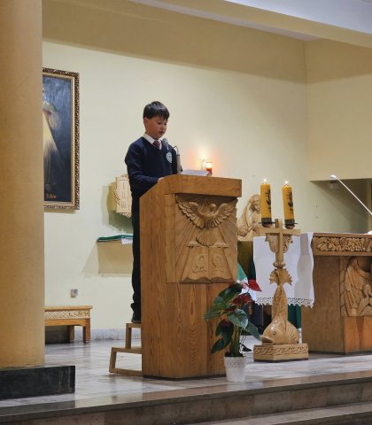 Piątkowa Eucharystia (1).jpg