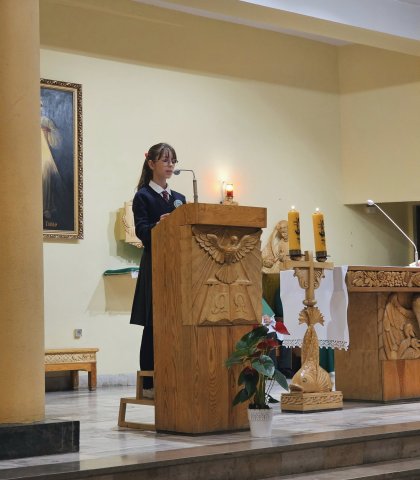 Piątkowa Eucharystia (3).jpg